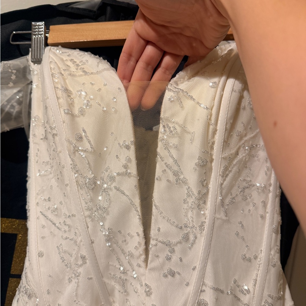 Off-Shoulder Ivory Sparkle Embellished Bridal Gown by Abby Lane Size 4 Gorgeous! - Picture 7 of 12